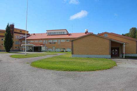 Pelastuslaitos hälytettiin Merikarvian koulukeskukseen perjantaina.