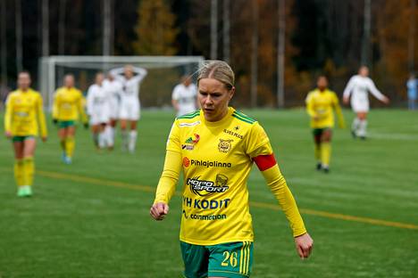 Ilveksen kapteeni Laura Laurikainen johti joukkueensa pettyneenä pois kentältä, kun Ilves oli hävinnyt kauden päätöspelinsä FC Honkaa vastaan kotona lukemin 0–3.