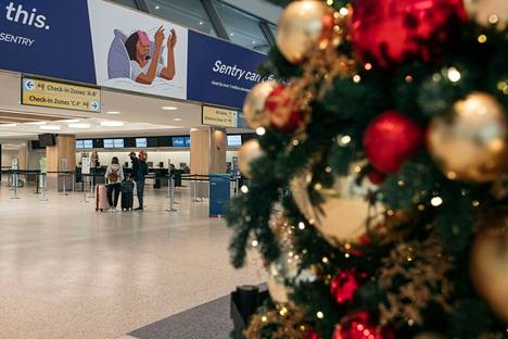 Yli 2 000 joulupäivän lentoa on peruttu maailmalla koronaviruksen vuoksi. Kuva John F. Kennedyn lentokentältä New Yorkista.