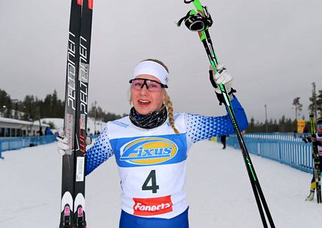 Kangasalan Kisan Hanni Koski avasi Hopeasompa-viikonlopun ottamalla mestaruuden ski crossissa.