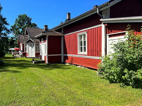 Arja Paakkanen kirjoittaa mielipiteessään siitä, että Vinnin kulttuuritilasta tuli vain yksi puuhamaa Jämsään lisää. 