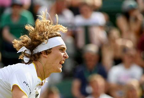 Alexander Zverev kohtaa Wimbledonin toisella kierroksella 19-vuotiaan jenkin Frances Tiafoen.