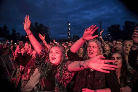 Haloo Helsinki! huudatti 9 000 ihmistä loppuunmyydyllä Tammerfest-keikalla  - Kulttuuri - Aamulehti