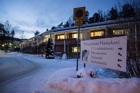 Tampereen yliopistollisen sairaalan vieressä toimiva Pohjoismaiden ensimmäinen saattohoitokoti, Pirkanmaan Hoitokoti on toiminut vuodesta 1988 lähtien.