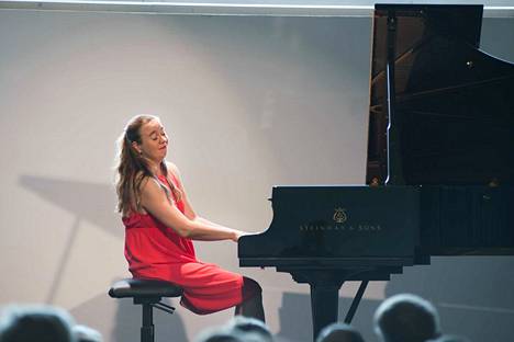 Sonja Fräki on löytänyt oman äänensä pianomusiikin hienona tulkkina.