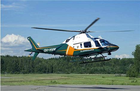Rajavartiolaitoksen Karvian etsintään osallistunut helikopteri on yksimoottorinen AW119 Koala ja valmistaja AgustaWestland. Sitä ei käytetä meripelastukseen vaan muun muassa rajavalvontaan, etsintöihin ja sammutustehtäviin.