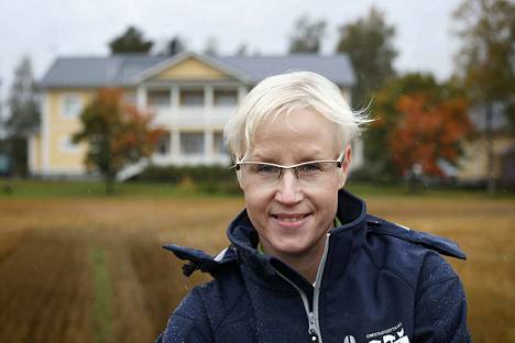 Mari Korkeaoja-Nurmon kotitilan alkuna oli isän Tuomaalasta ostama asutustila, joka on vanhoilla Kokemäenkartanon mailla.