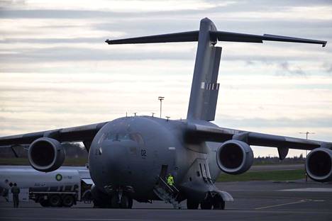 Boeing C-17 Globemaster -sotilasrahtikone nähtiin Pirkkalassa myös lokakuussa.
