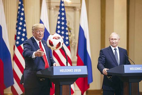 Presidentit Donald Trump ja Vladimir Putin tapasivat edellisen kerran virallisesti helteisessä Helsingissä heinäkuussa. Sen jälkeen ilmapiiriä ovat koetelleet syksyinen pimeys ja yöpakkaset.