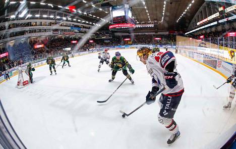 Jukka Jalonen Perusteli Tasta Syysta Ilves Puolustaja Oskari Laaksonen Valittiin Leijoniin Urheilu Aamulehti