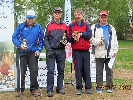 Luokissa 2–3 palkittiin neljä parasta kilpailijaa. Salon invalidien Eero Oikarinen sijoittui kisassa kolmanneksi, Jokilaakson liikkujien Harry Haapanen oli ensimmäinen, Mika Taimi toinen ja Jouni Nordlund neljäs. 