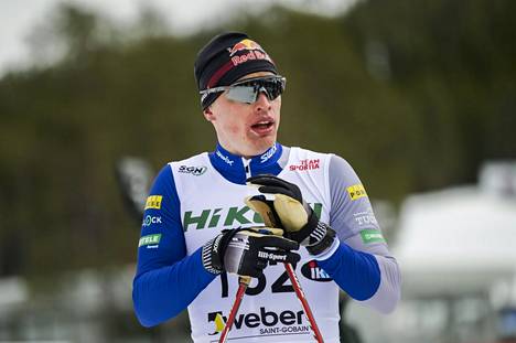 Iivo Niskanen avasi maailmancupin kilpailukautensa uudenvuodenaattona Tour de Skin vapaan hiihtotavan sprintin karsinnassa. Kuva Rovaniemen SM-hiihdoista huhtikuulta.