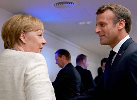 Saksan liittokansleri Angela Merkel ja Ranskan presidentti Emmanuel Macron olivat erimielisiä EU-komission puheenjohtajavalinnasta torstain huippukokouksessa. 