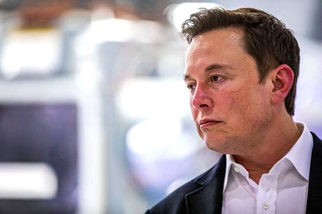 Miljardööri Elon Musk viimeisteli jättimäisen yrityskauppansa Twitteristä viime viikolla. Musk kuvattiin lokakuussa 2019, kun hän puhui lehdistötilaisuudessa avaruus­teknologia­yritys SpaceX:n pääkonttorilla.