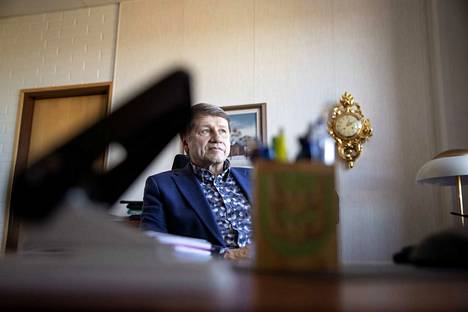 Huittisten kaupunginjohtaja Jyrki Peltomaa oppi sairaalassa, ettei kannata suunnitella eläkepäiviä, vaan elää silloin, kun niitä päiviä on. 