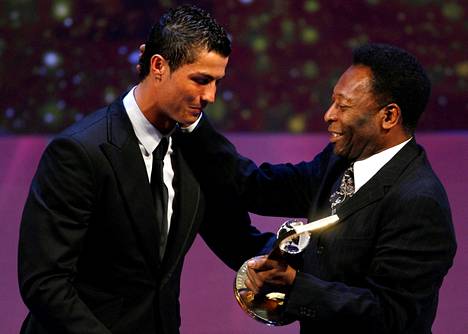 Cristiano Ronaldo ja Pele vuonna 2009.