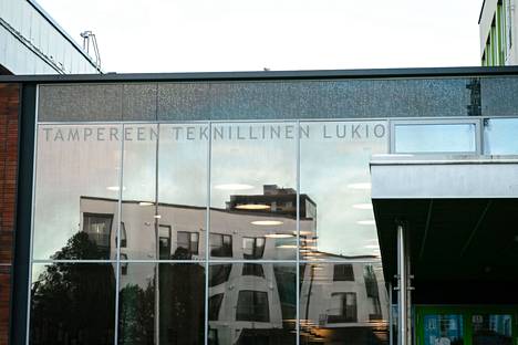Lyseon lukion poikkeuksellista tilanne lukuun ottamatta viime keväänä Tampereen lukioista alin automaattisesti muodostunut keskiarvoraja oli Tampereen teknillisen lukioon vaadittu 7,5. 