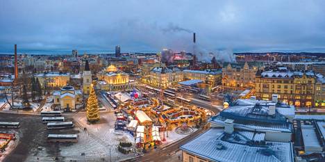 Drone-kuvassakin Tampereen joulutori näyttää idylliseltä. 
