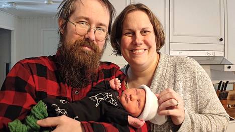 Jukka ja Anna Vuorisen tytär syntyi lauantaina 21. tammikuuta ja on tiettävästi Keuruun ensimmäinen vauva vuonna 2023.