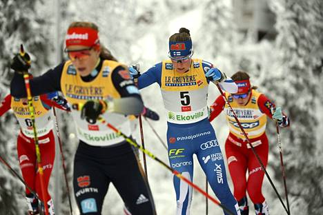 Tour de Ski sujuu Suomen naisilta odotetusti Suomen miehiä vahvemmin.