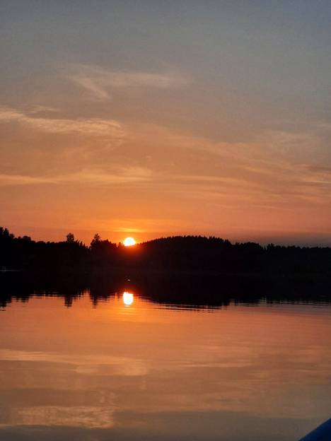 Auringonlasku näytti näin ihanalta Kyrösjärvellä 20. heinäkuuta. 