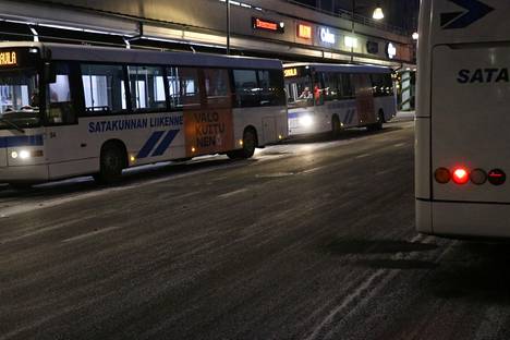 Uuden nimen lisäksi Rauman paikallisbussiliikenteen palveluihin on tulossa parannuksia ensi vuonna. Luvassa on uusia linjoja ja lisää bussivuoroja.