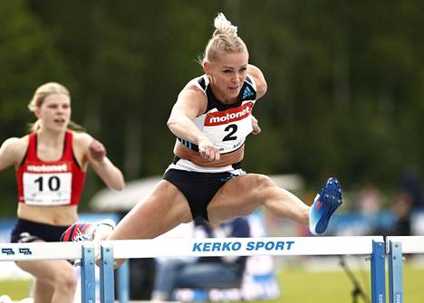 Annimari Korte ei päässyt maaliin Espoon GP:n naisten 100 metrin aitojen loppukilpailussa.