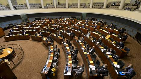 Eduskunnan istuntosali kuvattiin täysistunnossa 28. syyskuuta. 
