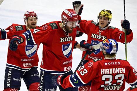 Miro Karjalainen teki HIFKin voittomaalin toisessa puolivälierässä jatkoajalla TPS:aa vastaan.