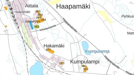 Keuruun kaupungilla on Kumpulammen–Hakamäen alueella Haapamäellä neljä omakotitalon rakennuspaikkaa.