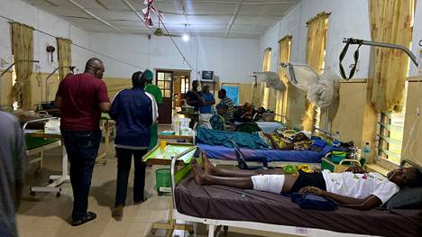 Länsi-Afrikan Nigeriassa kymmenien ihmisten pelätään kuolleen räjähtein varustautuneiden hyökkääjien iskettyä katoliseen kirkkoon. Hyökkäyksessä haavoittuneet vietiin sairaalaan hoitoon.