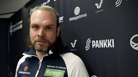 Antti Kuisma julkistettiin keskiviikkona Hiihtoliiton tiedotustilaisuudessa yhdistetyn A-maajoukkueen uutena päävalmentajana.