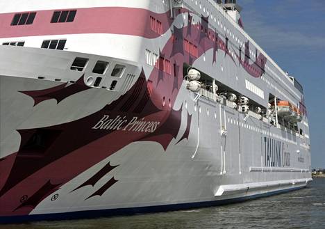 Länsi-Suomen merivartiosto on aloittanut esitutkinnan Baltic Princess -alukselta kadonneen henkilön pelastustoimista. 