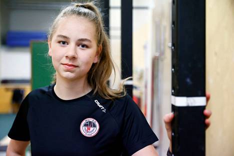 Amelia Luotonen edustaa ensi viikolla Suomea alle 18-vuotiaiden tyttöjen maajoukkueessa. 