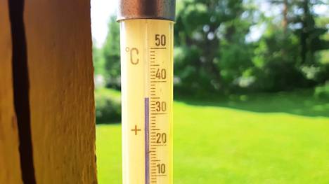 Ihan näin kuumaksi elokuun säät eivät Multialla käyneet. Kuvan mittarilukema on Keuruulta kesäkuun lopulta.