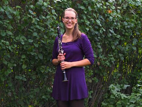 Katri Laakso kuvailee klarinettia maailman kauneimmaksi soittimeksi.