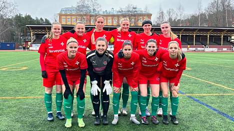 TPV:n naisten kauden tositoimet alkoivat 25. huhtikuuta Suomen cupin kamppailulla, jossa punapaidat kaatoivat Tampere Unitedin kokoonpanon Pyynikin urheilukentällä maalein 3–1.