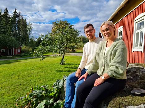 Niina Wunschin ja Kalle Hanhijärven häitä vietetään ensi kesänä Virrin tilalla Lantulassa. Järjestelyt ovat jo täydessä käynnissä.