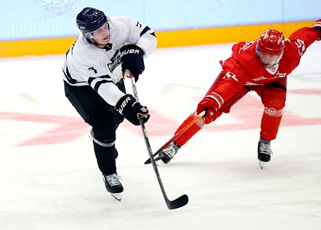 Antti Tuomisto pelasi perjantaina Raumalla ensimmäiset pelinsä TPS:n paidassa.