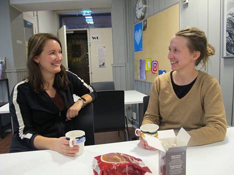 Annika Rintamäki ja Venla Käyhkö haluavat kasvattaa lapsensa lempeästi ja toimia rakentavan vuorovaikutuksen esimerkkeinä.