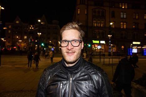 Tommi Hämäläinen, 31, opiskelija, Tampere: ”Helsingistä Tampereelle muuttaneena täytyy sanoa, että kyllä Tampere on mahtava kaupunki. Täällä ihmiset ovat aika ystävällisiä, ja se on mahtava juttu!”
