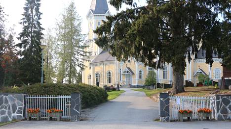 Siikaisten seurakunta ja Karvian seurakunta ovat jatkossa seurakuntapiireinä mukana vaikuttamassa Kankaanpään seurakuntayhtymässä vaalikaudella 2023-2027.