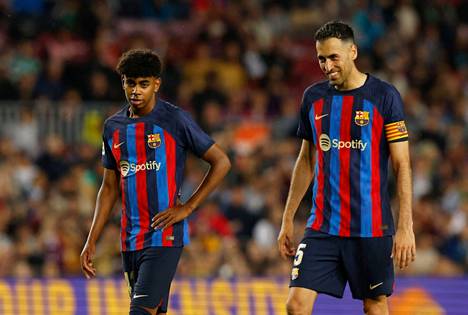 Lamine Yamal (vasemmalla) pelasi lauantaina FC Barcelonan edustusjoukkueessa.