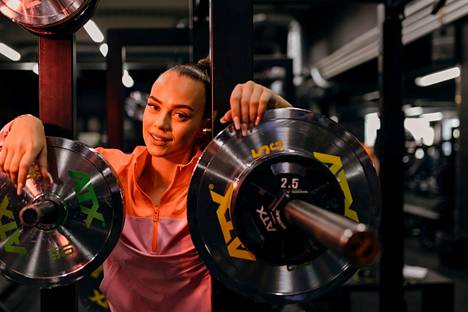 Muun muassa fitnessvalmennukset toivat Ilona Siekkiselle reippaasti yli 300 000 euron tienestit viime vuodelta.