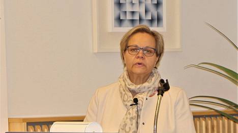 PoSan vanhuspalvelujohtaja Anne Vanhatalo, kuvassa,  siirtyy vuodenvaihteessa hyvinvointialueelle ikääntyneiden toimialueen asumispalvelujen vastuualuejohtajaksi. Toimialueen johtajaksi on jo aiemmin valittu nykyinen PoSan kuntayhtymäjohtaja Jaana Männikkö.
