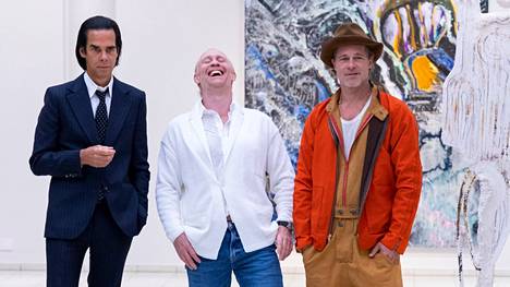 Yksi vuoden taidetapauksista on Sara Hildénin taidemuseossa sunnuntaina aukeava Thomas Hauseagon (kesk.) näyttely We. Mukana ovat maailman supertähdet rocklaulaja Nick Cave ja näyttelijä Brad Pitt.