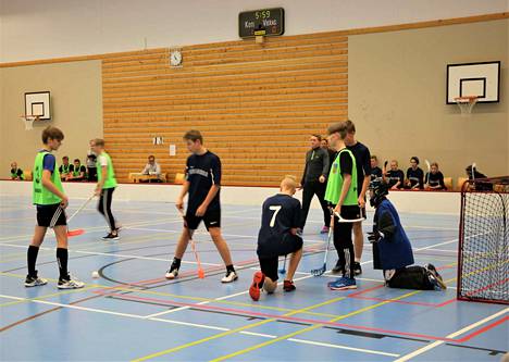 Pomarkun joukkue vihreissä peliliiveissään pelasi Merikarvian kanssa tasan 3–3. Yhtä tasainen oli myös Isojokea vastaan pelattu peli 1–1.