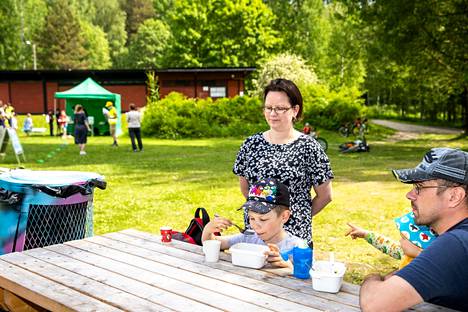 Viime kesänä puistoruokailu järjestettiin Tampereella vain Peltolammin rannalla. 8. kesäkuuta ruoasta nautti Mikael Koivisto. Seurana olivat hänen äitinsä Anu Koivisto, isänsä Tomi Koivisto ja veljensä Rafael Koivisto.