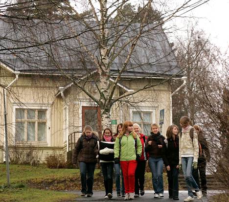 Satakunnan kauneimmaksi kutsuttu Lavian vanha kunnantalo on parhaillaan myynnissä. Arkistokuva vuodelta 2008. Sittemmin ulkoasu ja maalipinta ovat vuosien varrella hieman nuhjaantuneet.