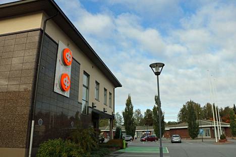 Osuuspankin toimitalo rakennettiin Harjavaltaan vuonna 2009, jolloin digitalisaation dramaattiset muutokset pankkimaailmaan eivät olleet vielä täysin nähtävissä. Arkistokuva on vuodelta 2021.